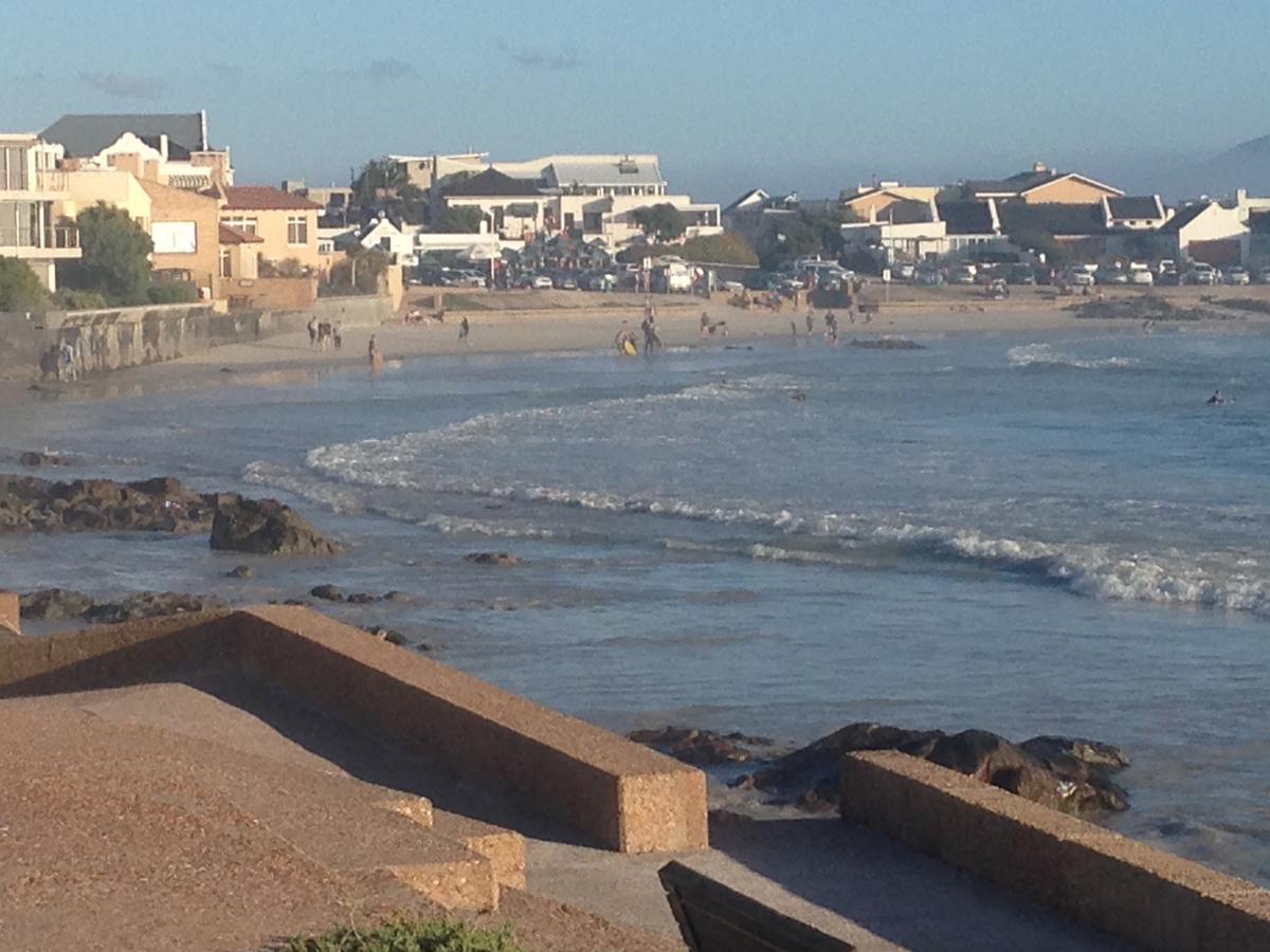 White Waves Beach House Bloubergstrand Kültér fotó
