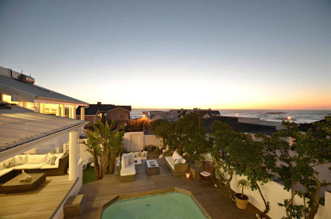 White Waves Beach House Bloubergstrand Kültér fotó
